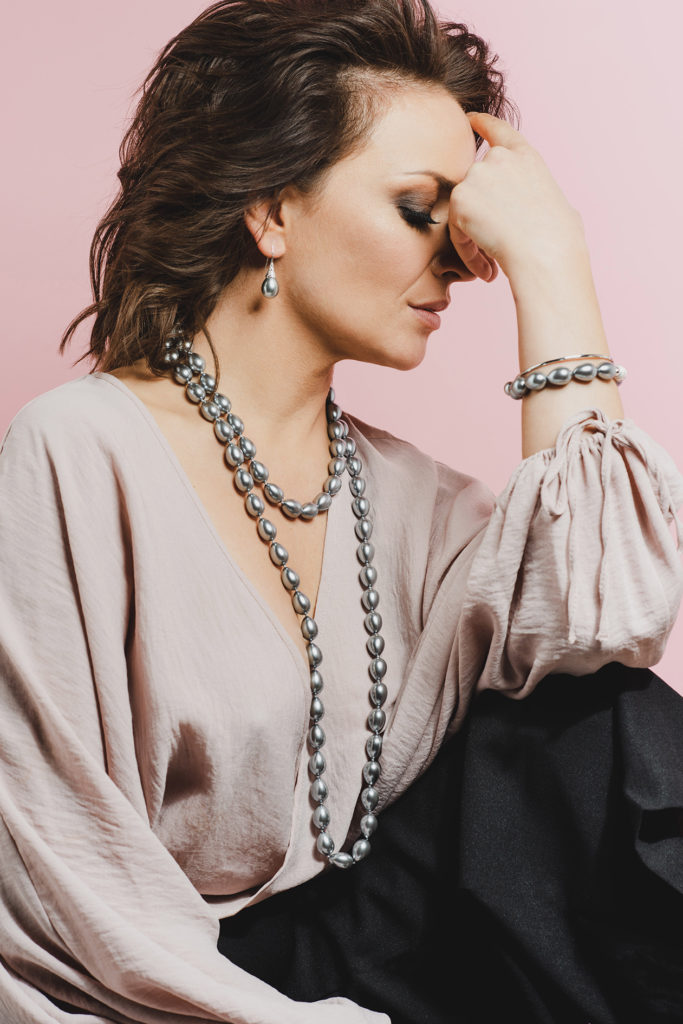 Super Amazing grey pearl jewellery